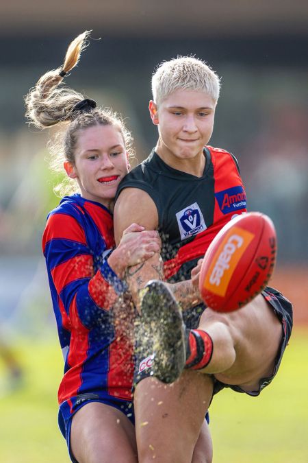 04 M Wade Buchan  Kicking whilst tackled